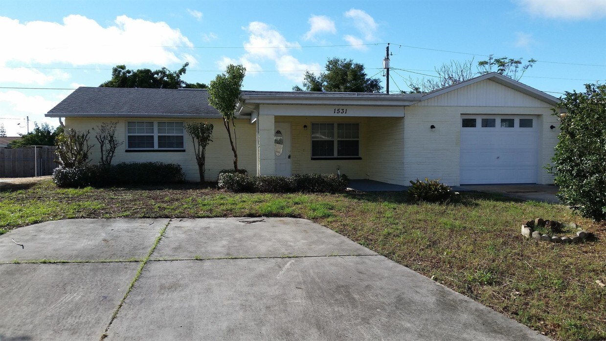 Primary Photo - 1531 Derrick St