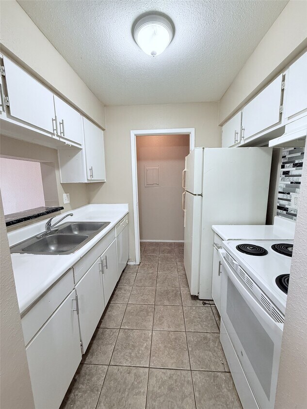 Foto del edificio - 12655 Ashford Meadow Dr