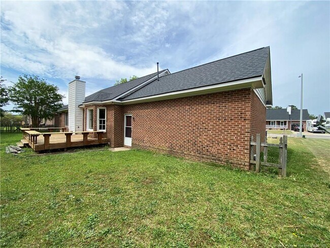 Building Photo - 1175 Helmsley Dr