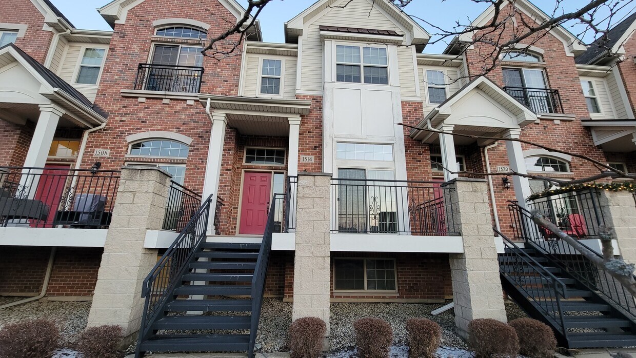 1514 Lake Ridge Ct, Mundelein, IL 60060 Townhome Rentals in Mundelein