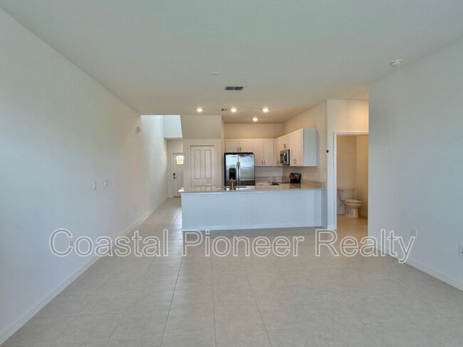 Building Photo - 9320 Bonita Mar Dr