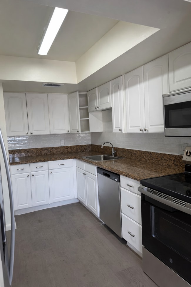 Building Photo - 2047 NW 56th Ave