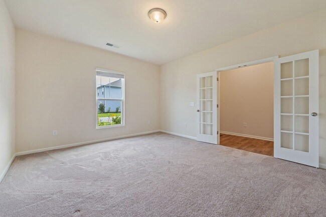 Building Photo - 3BR, 2BA home in the heart of the Triangle!