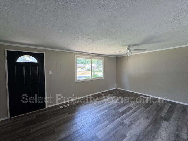 Foto del edificio - 1210 Asbury Dr