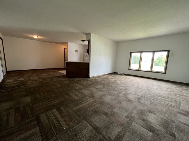 Building Photo - 2851 Taylor Ave.