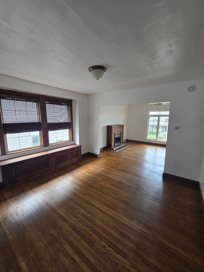 Foto del edificio - 311 Crestwood Ave