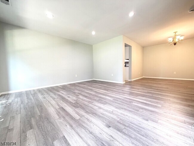 Foto del edificio - 511 Dunn Cir