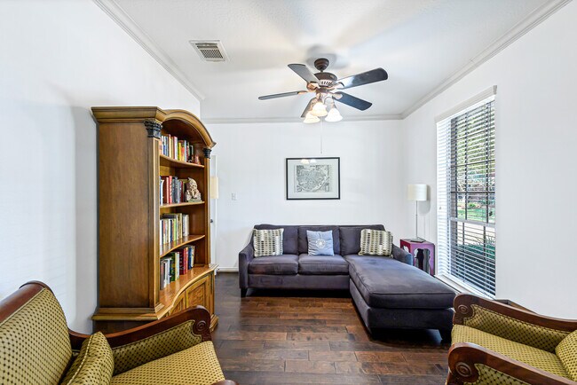 Foto del edificio - 3719 Kingsburg Ct