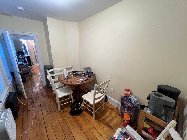 Building Photo - 2.5 bed/2 bath in Cambridge