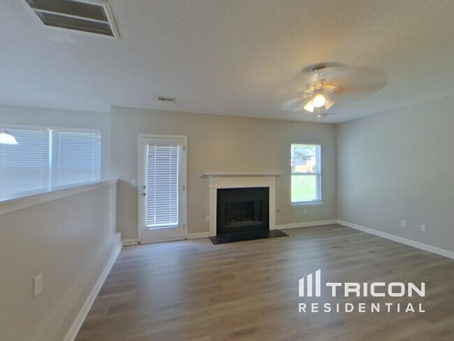 Foto del edificio - 3802 Rosebud Park Dr