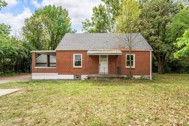 Building Photo - 721 Tylersville Rd