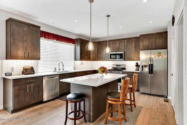 Building Photo - Coeur d'Alene Place – 3 Bed, 2.5 Bath Home...