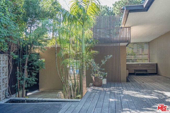 Foto del edificio - 8895 Appian Way