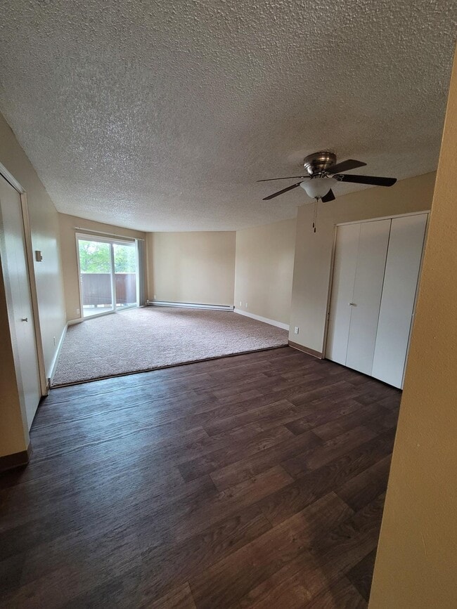 Building Photo - 8585 SW Canyon Ln