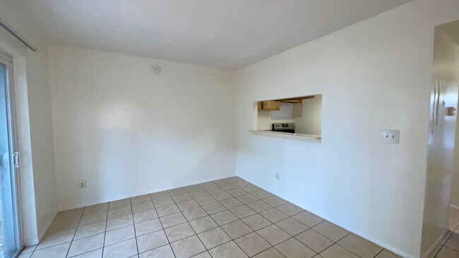 Building Photo - 7177 E Bank Dr