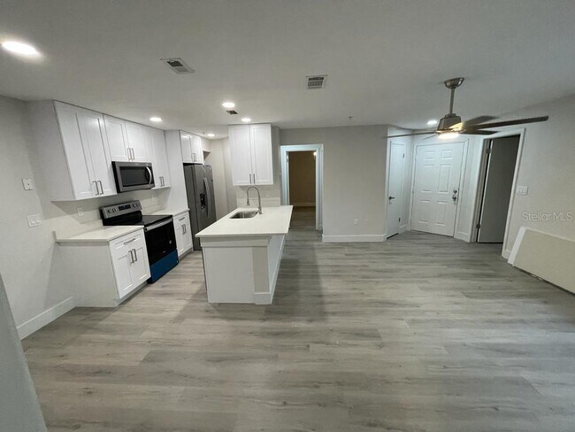 Building Photo - 629 Dory Ln