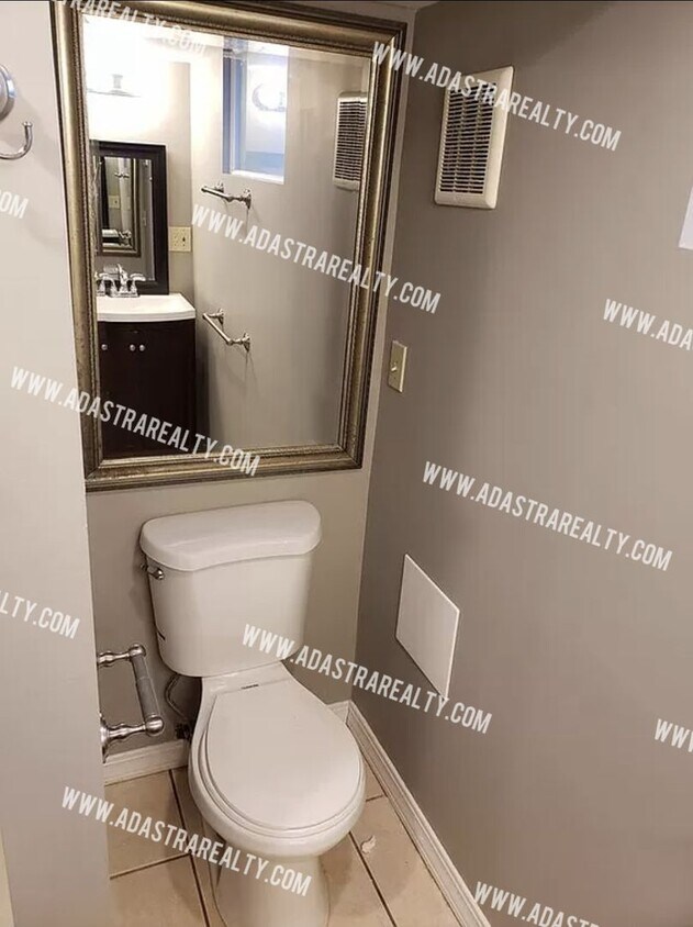 Primary Photo - GORGEOUS 3 Bed 2 Bath House in Merriam-Ava...