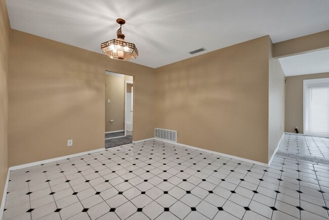 Building Photo - Beautiful Rental home in the Medical Cente...