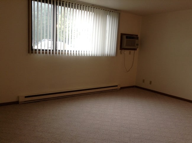 Building Photo - Landeco Lane Apartments