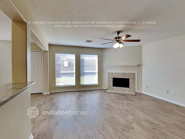 Foto del edificio - 16942 Hampton Glen Ct