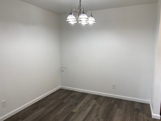 Foto del edificio - 513 W 5th St