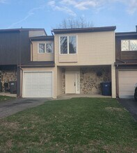 Building Photo - 347 Tamarack Dr