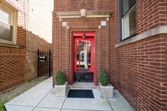 Building Photo - 5737 N Washtenaw Ave