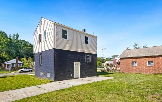 Foto del edificio - 5204 Lackawanna St