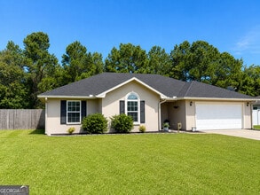 Building Photo - 108 Cedar Cir Dr