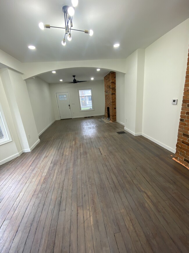 Building Photo - 187 Avondale Ave