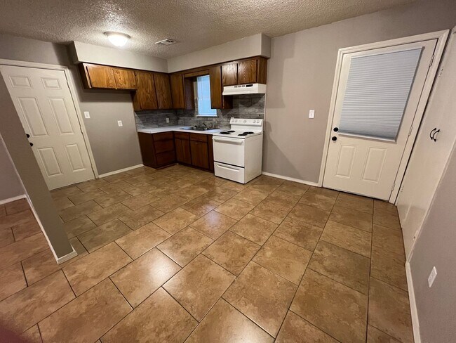 Building Photo - 3605 Rickey Dr