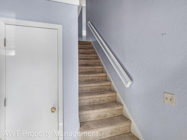 Building Photo - 1 br, 1.5 bath House - 10 Pinehurst Place