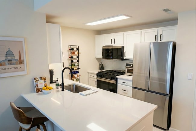 Building Photo - 350 G St SW