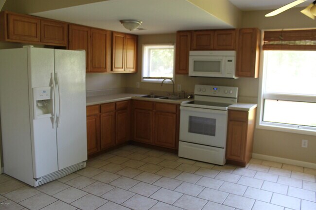 Foto del edificio - 122 Rolling Hill Dr