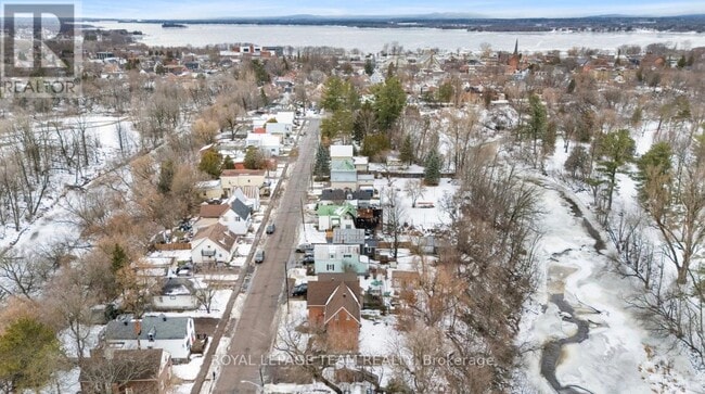 Building Photo - 509 Moffat St