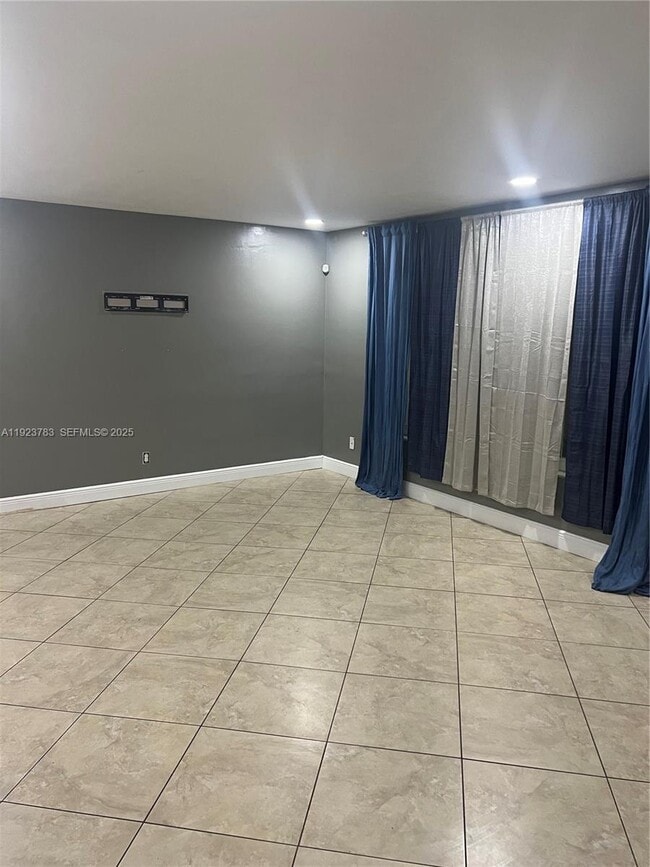 Foto del edificio - 8420 NW 24th Ct