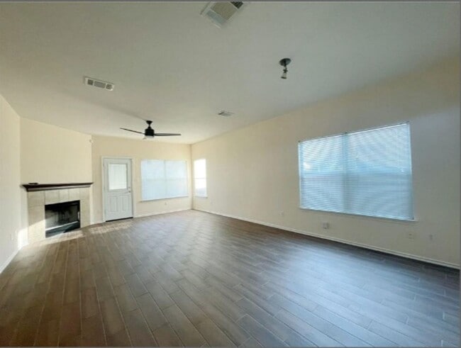 Building Photo - 18208 Maxa Dr