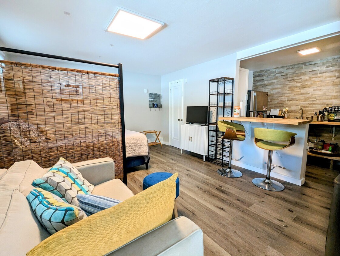 Foto principal - 2859 Dartmouth Ave N