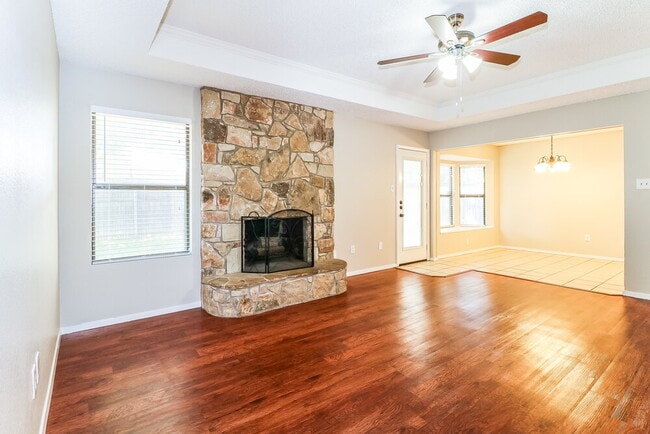 Foto del edificio - 6214 Lotus Dr