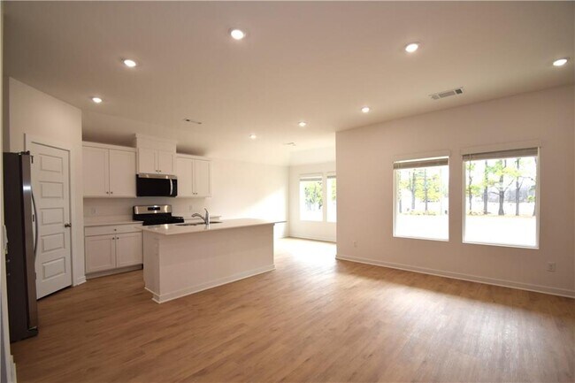 Foto del edificio - 379 Florida Ave