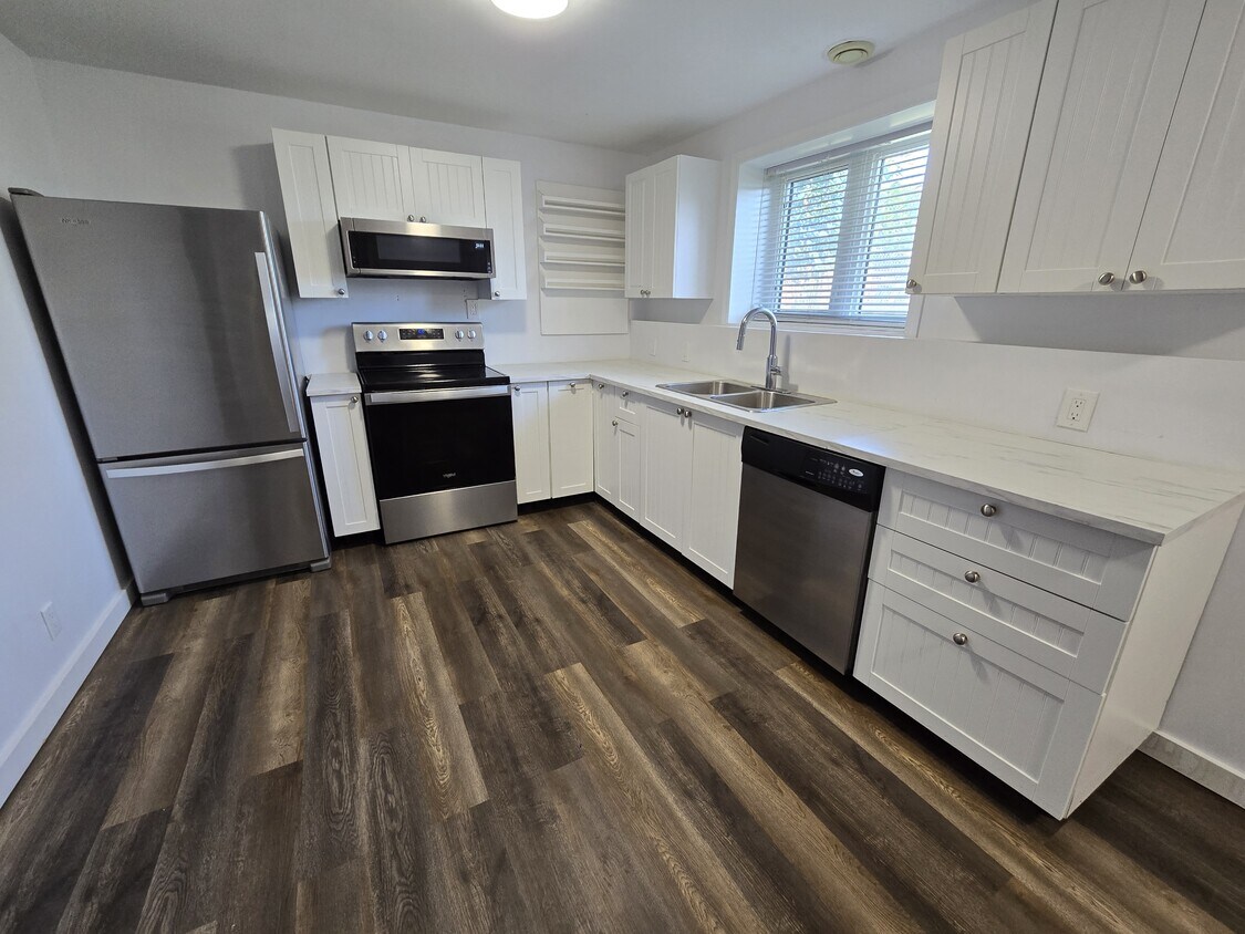 Photo principale - 8511-878A 78a St
