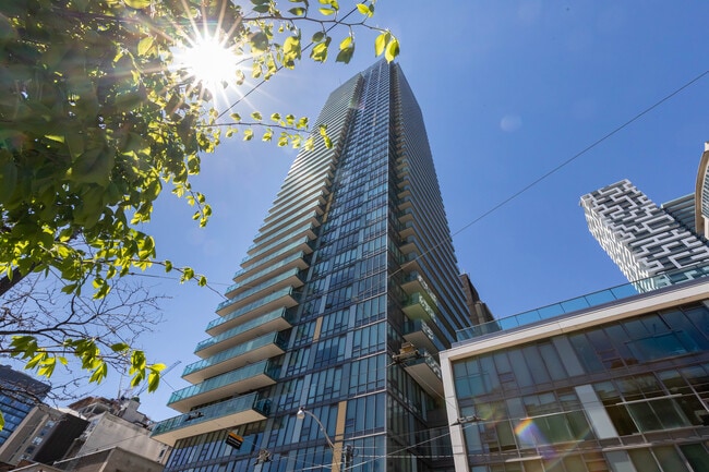 Building Photo - 33 Lombard St