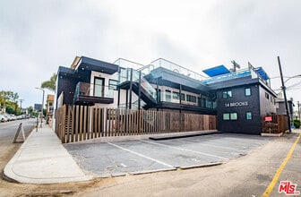 Building Photo - 14 Brooks Ave