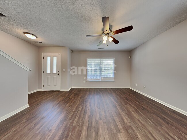 Building Photo - 5115 Morrow Lane