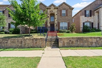 Building Photo - 5813 Burgundy Rose Dr