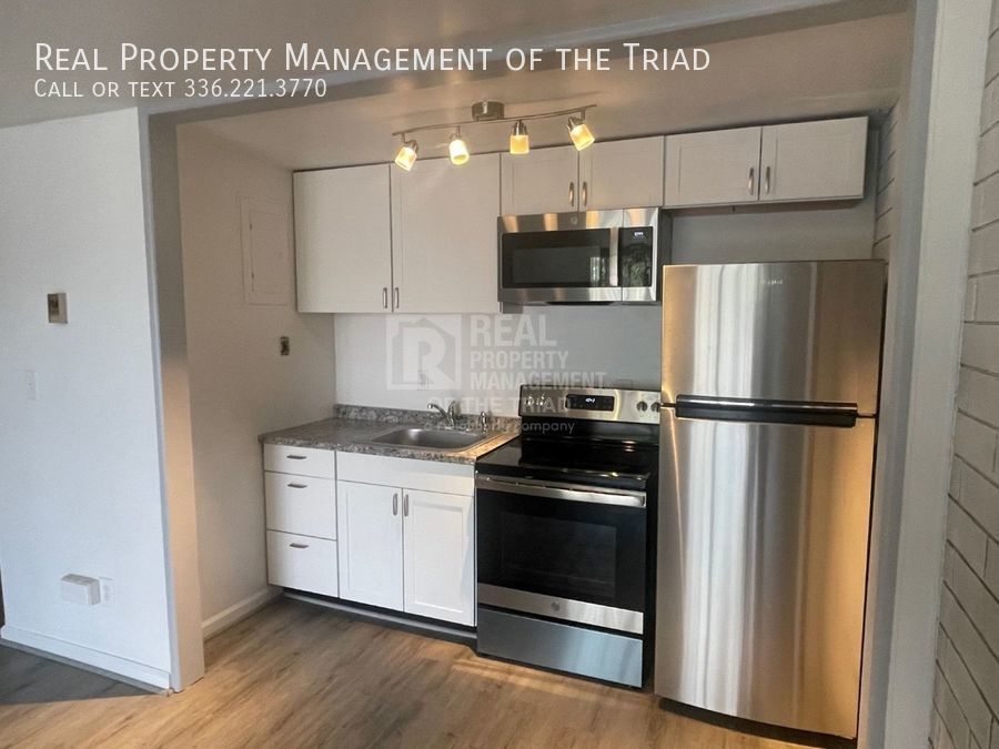 1737 S Hawthorne Rd, WinstonSalem, NC 27103 House Rental in Winston