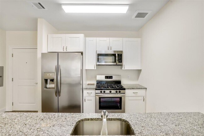 Foto del edificio - 90 CLINTON Ave