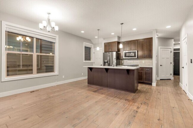 Building Photo - 7898 SW Capitol Hill Rd