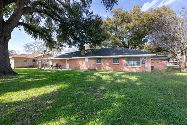 Foto del edificio - 9001 Friendship Rd