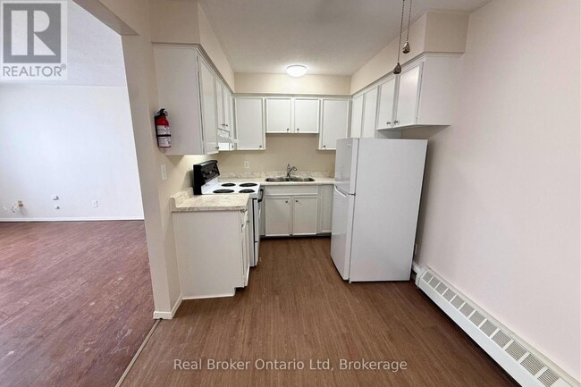 Building Photo - 301 West Street N